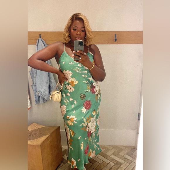 Zara Satin Effect Print Dress - Picture 2 of 4